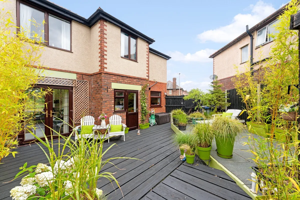 Picton Avenue, Runcorn, WA7