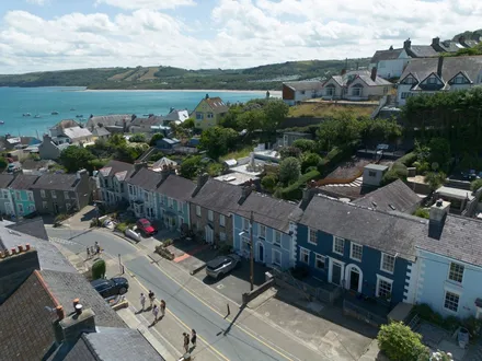  7 Church Street, New Quay, SA45