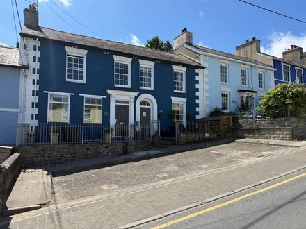  7 Church Street, New Quay, SA45