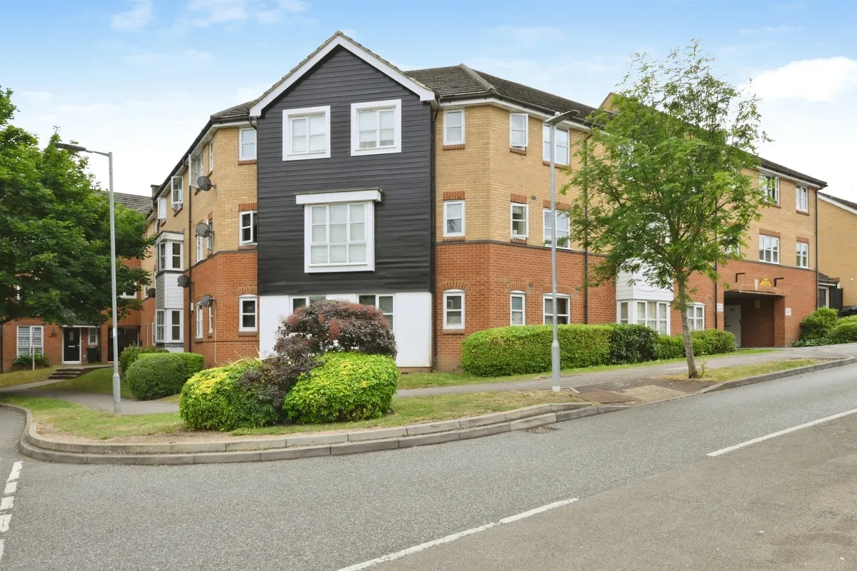 Plomer Avenue, Hoddesdon