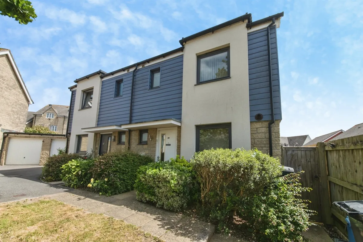 Petre Street, Axminster