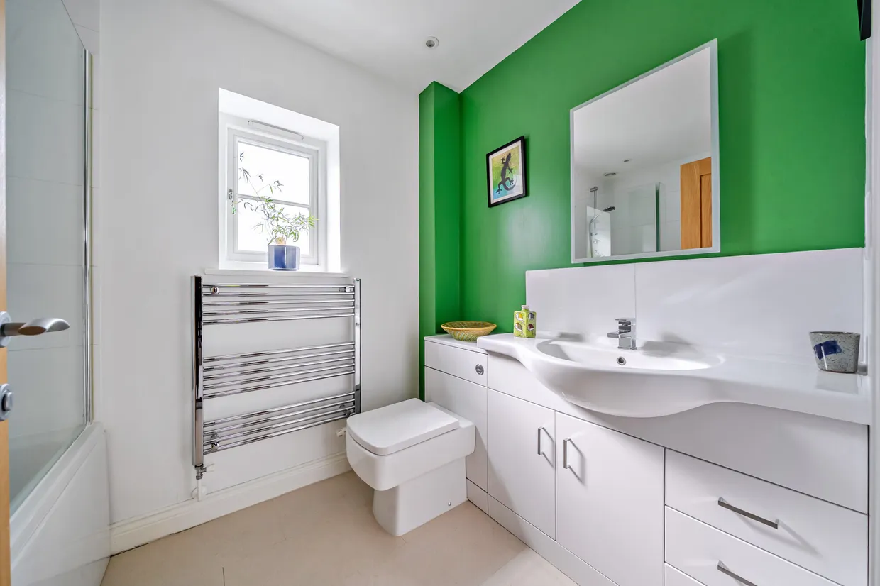 Blowhorn Street, Marlborough, SN8 photo 15