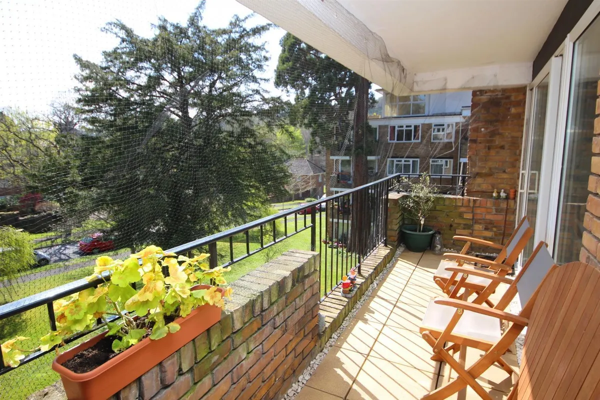 Laine Close, BRIGHTON