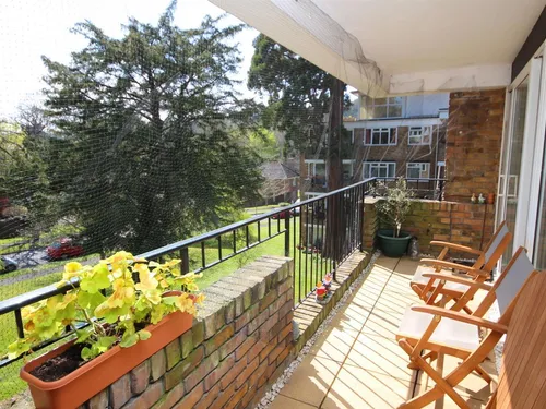 Laine Close, BRIGHTONphoto