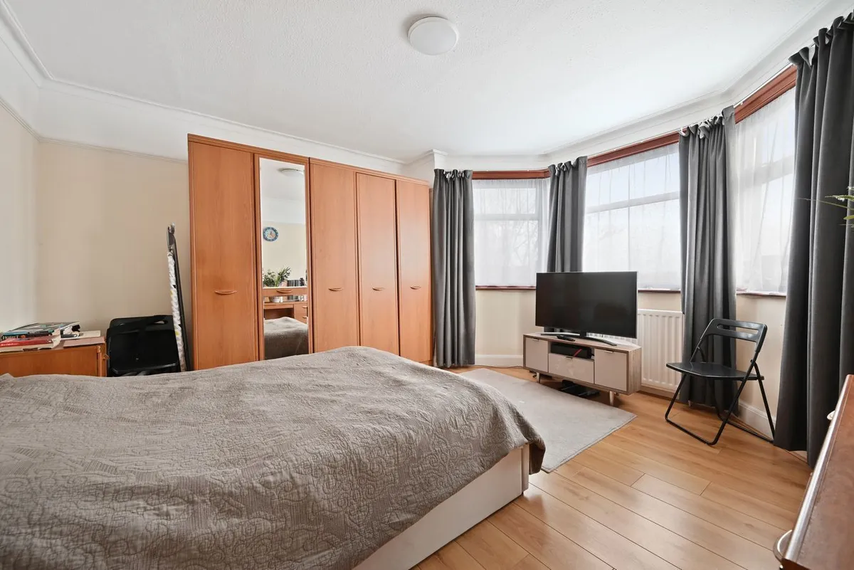 Dollis Hill Avenue, London, NW2