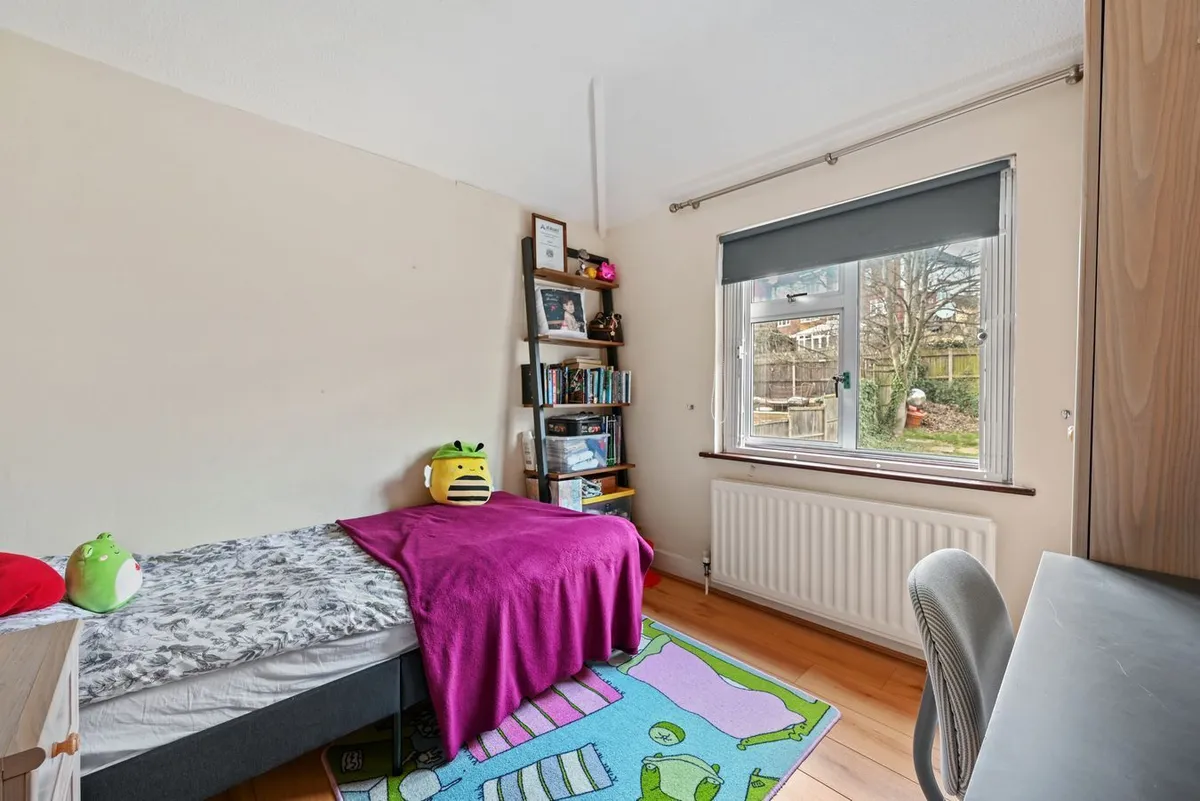 Dollis Hill Avenue, London, NW2