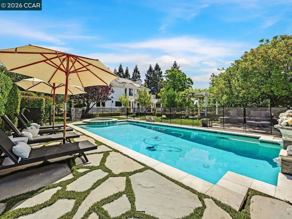 3911 Deer Trail Ln, Danville, CA 94506