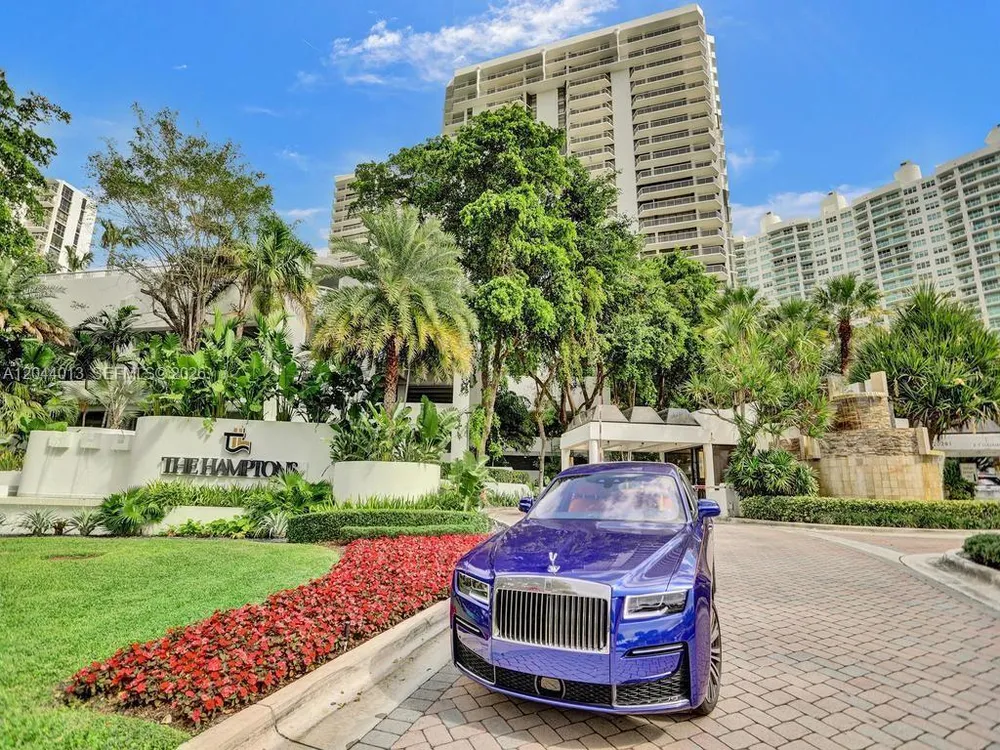 20281 E Country Club Dr, Aventura, FL 33180