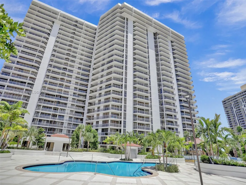 20281 E Country Club Dr, Aventura, FL 33180