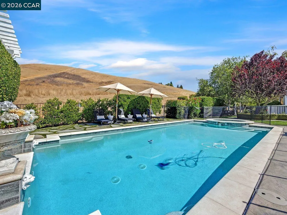 3911 Deer Trail Ln, Danville, CA 94506