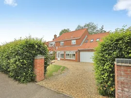 Vicarage Meadows, Dereham thumb 2