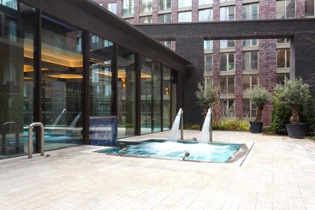 Ambassador Building, 5 New Union Square, London, SW8 Image 7