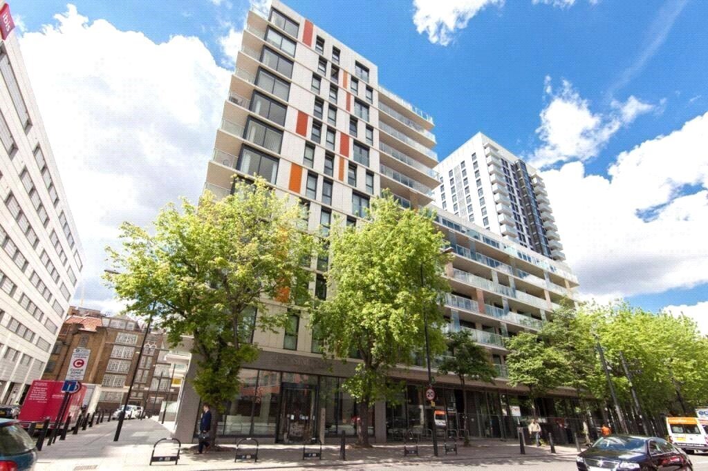 Kensington Apartments, Aldgate East, London, E1 Image 2