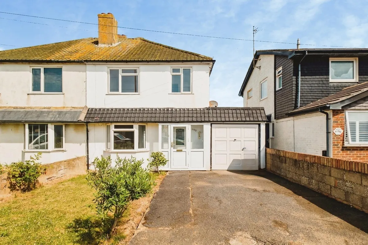 Brighton Road, LANCING