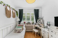 New Close, London