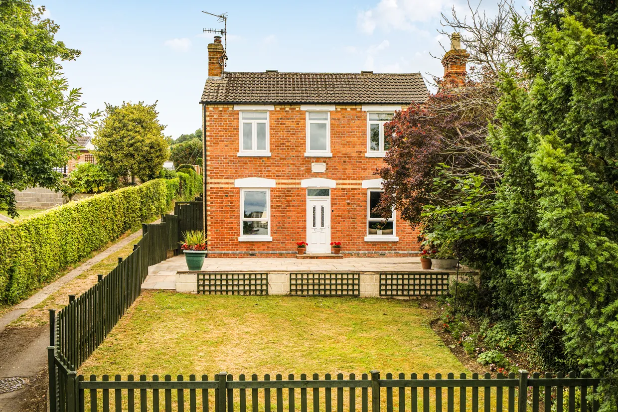 Bath Road, Stroud, GL5 photo 1