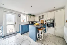 Bath Road, Stroud, GL5 photo 4