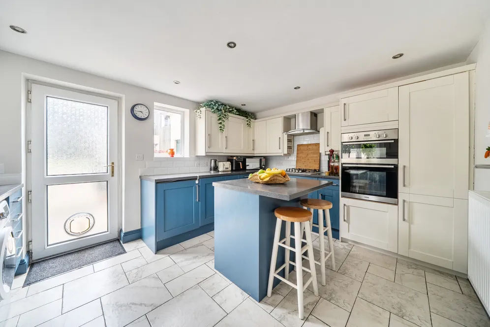Bath Road, Stroud, GL5 photo 4