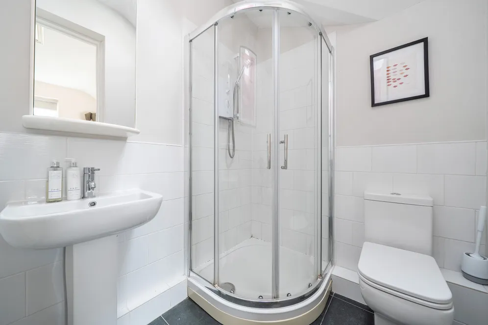 Bath Road, Stroud, GL5 photo 15