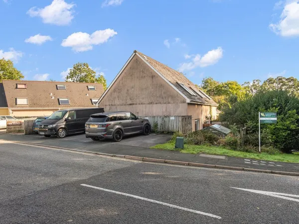 Old Station Yard, Kingsbridge, TQ7 1FB