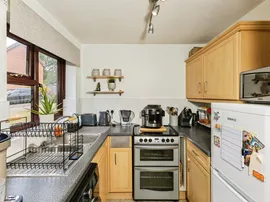 Hilmanton, Lower Earley, Reading thumb 2