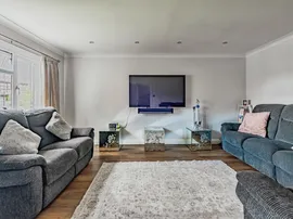 Ticehurst Close, Worth, Crawley thumb 3