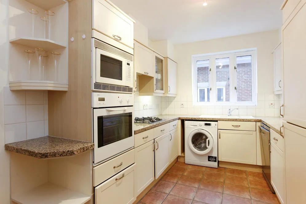 Wimbledon Hill Road, SW19 photo 3