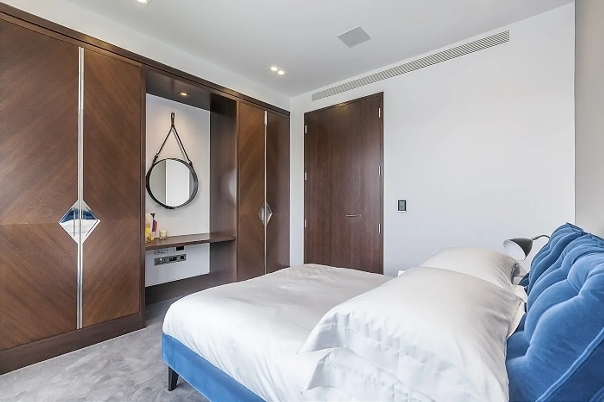 Blenheim House Crown Square SE1 photo 10