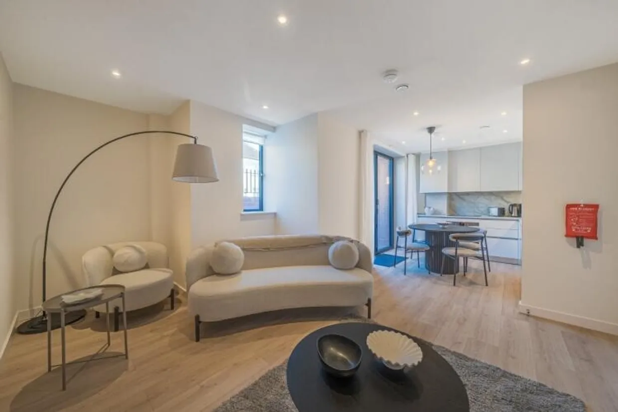Voss Court London SW16 photo 2