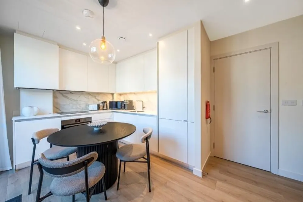 Voss Court London SW16 photo 3