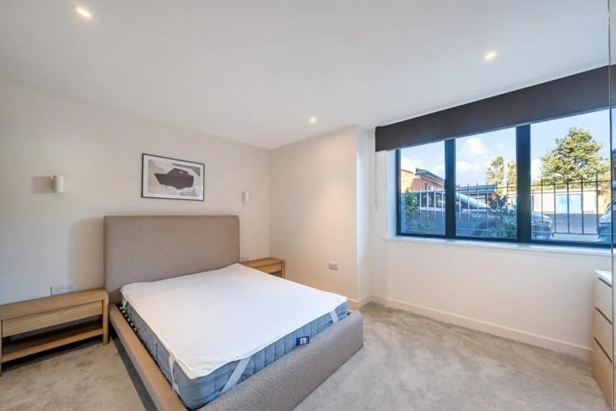 Voss Court London SW16 photo 8