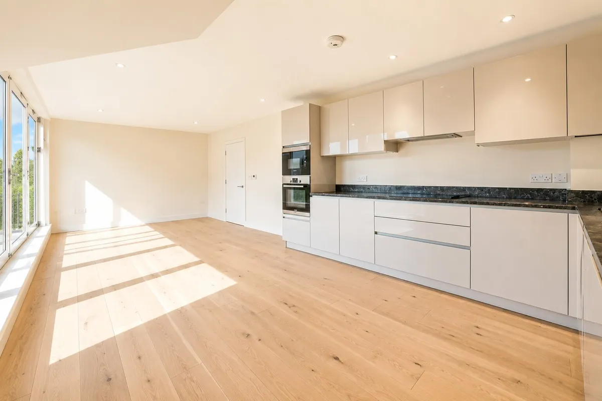 Courland Grove, Stockwell