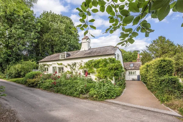 Cobbersfield, East Marden, PO18 photo 1