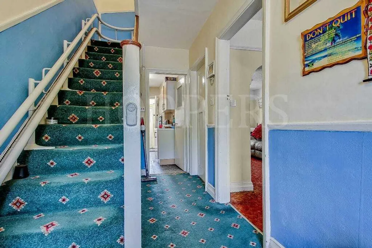 North Circular Road, London, NW2