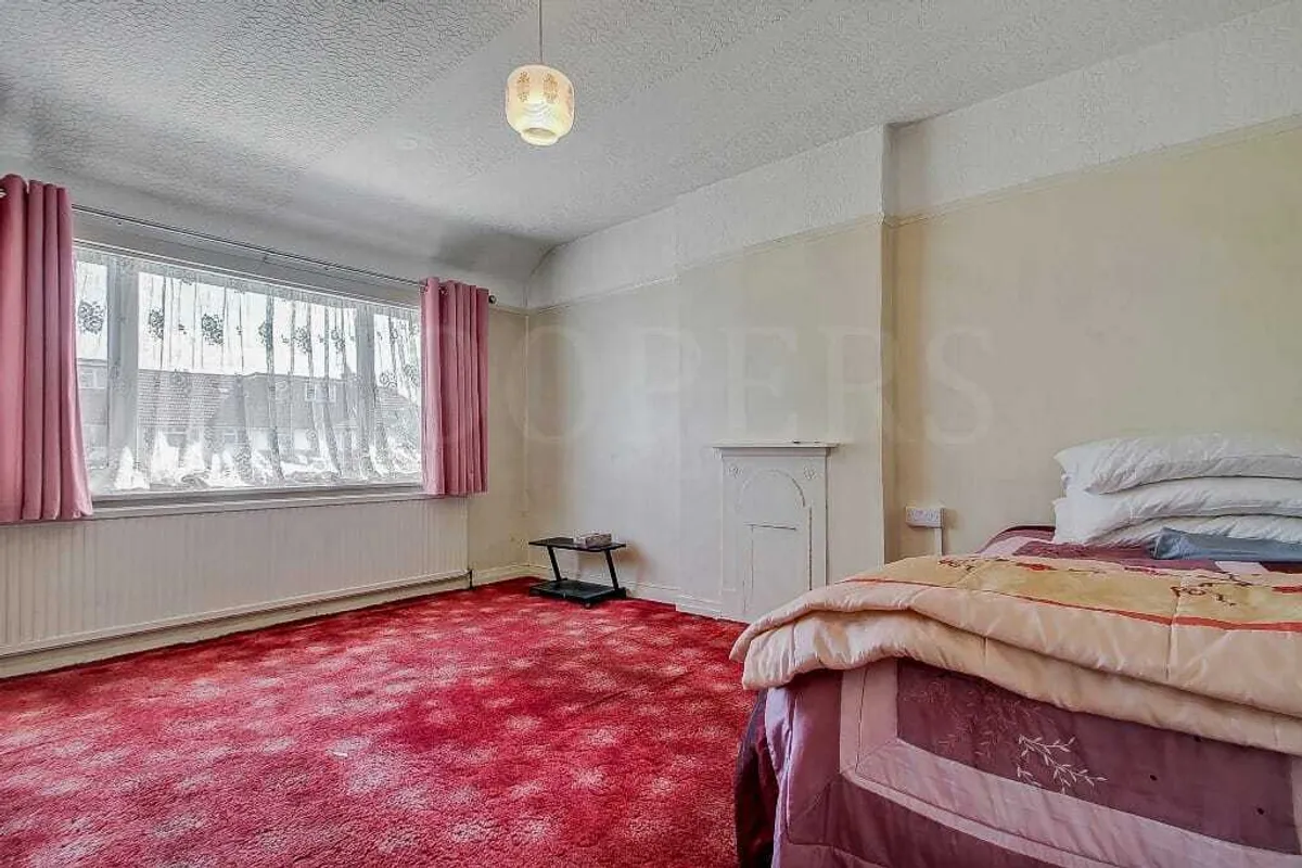 North Circular Road, London, NW2