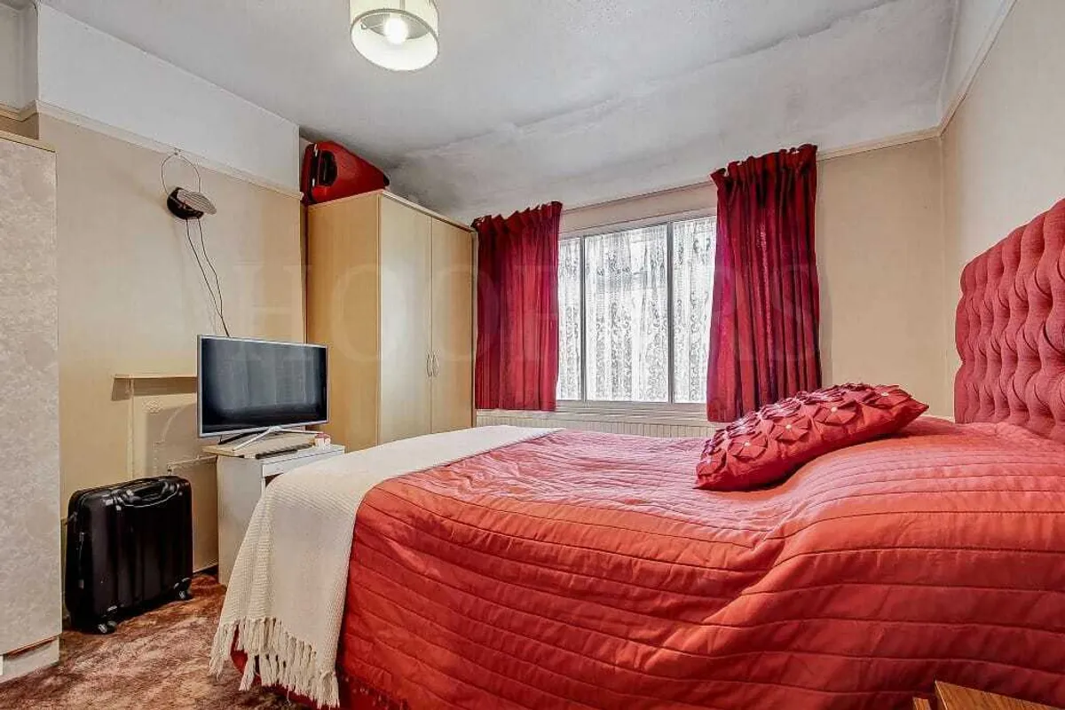 North Circular Road, London, NW2