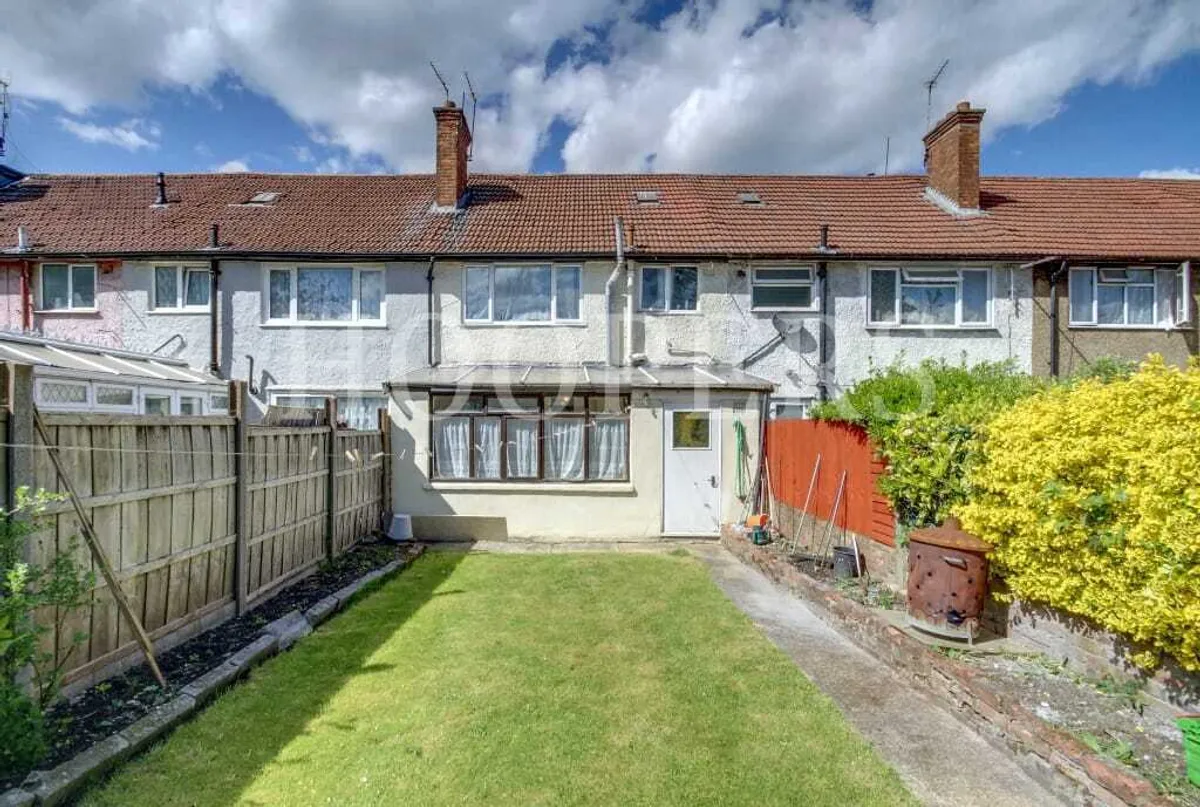 North Circular Road, London, NW2