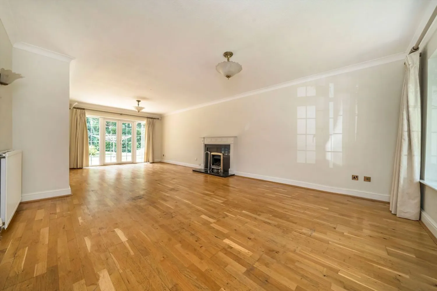 Old Avenue, West Byfleet, KT14 photo 2