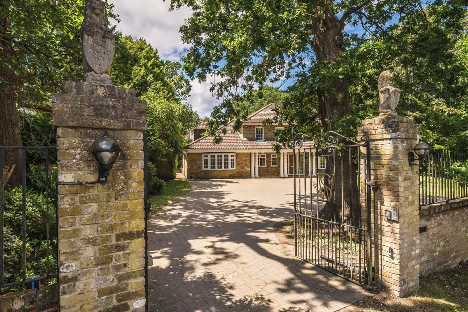 Old Avenue, West Byfleet, KT14 photo 10