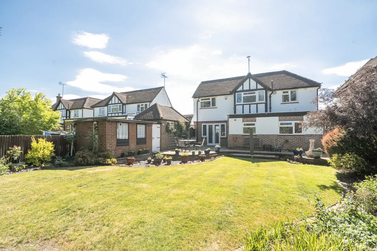 The Gardens, Watford, WD17 photo 12