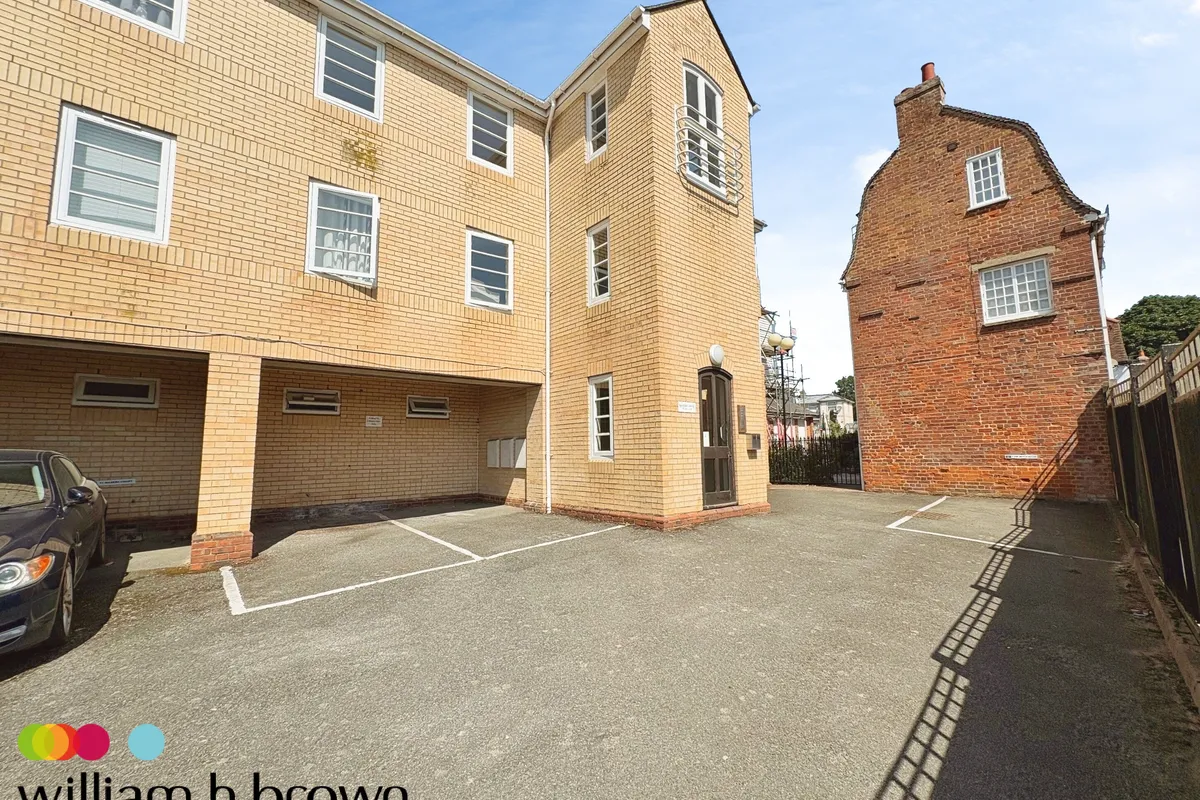 Silks Way, BRAINTREE