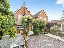 Scarborough Lane, Tingley, Wakefield thumb 2