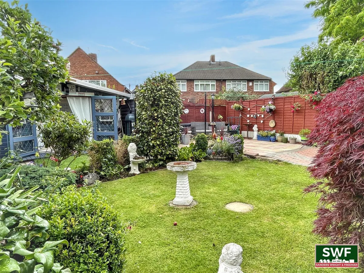 Aintree Road, Fordhouses