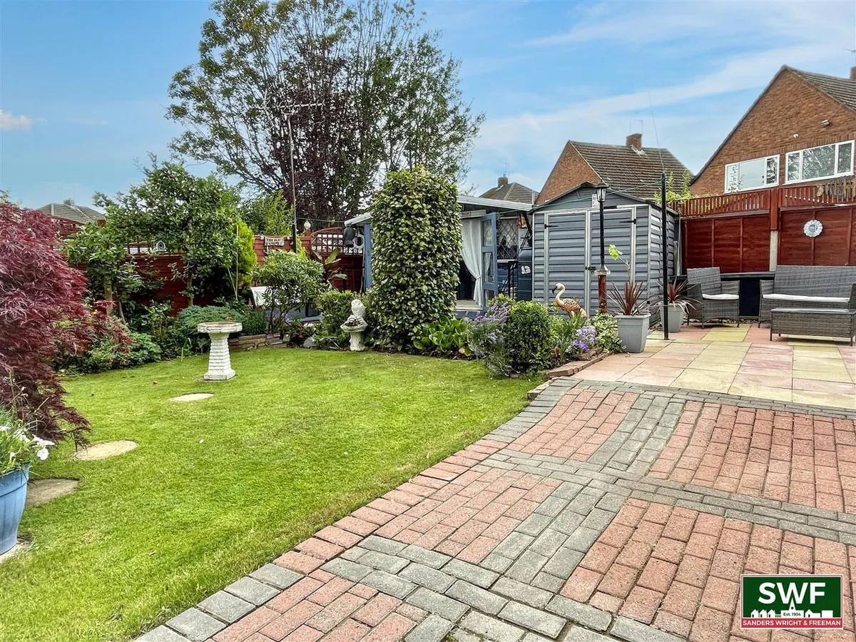 Aintree Road, Fordhouses