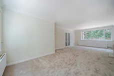 Cedar Close, Epsom, KT17 photo 8