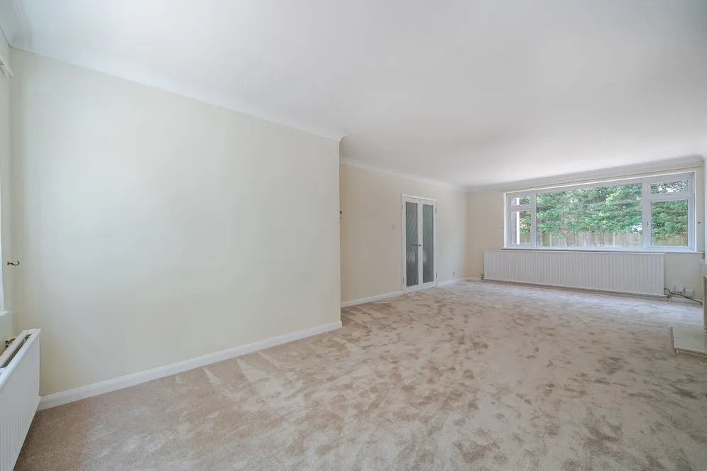Cedar Close, Epsom, KT17 photo 8