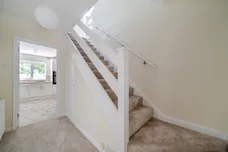 Cedar Close, Epsom, KT17 photo 12