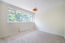 Cedar Close, Epsom, KT17 photo 13
