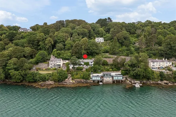 Glyngarth, Menai Bridge, LL59 photo 1