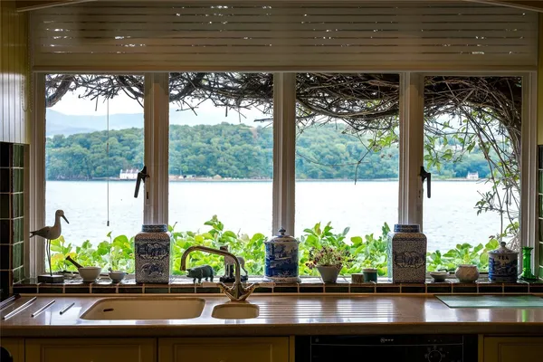 Glyngarth, Menai Bridge, LL59 photo 12